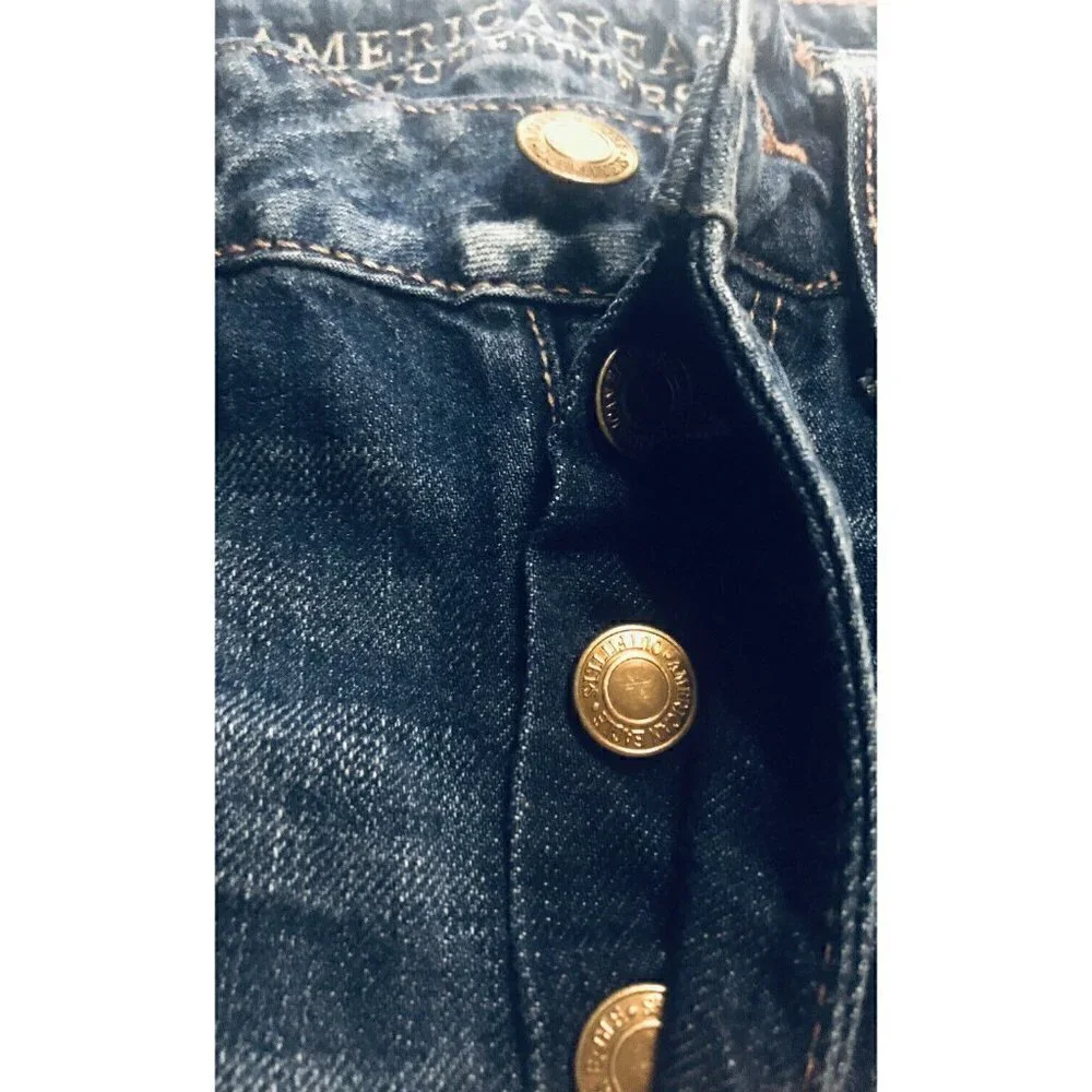 American Eagle Womens Size 00 Tomgirl Destroyed Distressed Button Fly Jeans
